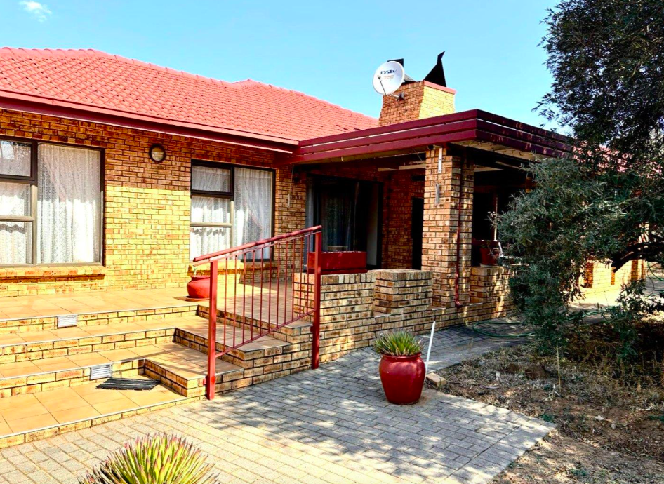 3 Bedroom House R 2 150 000